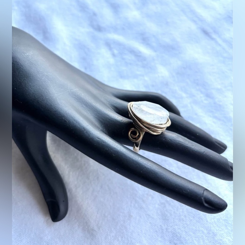 Artisanal Stone Statement Ring Size 7 - image 4